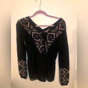♣️ Vintage Abercrombie & Fitch Black Aztec Pattern Peplum V-Neck Sweater. Size S